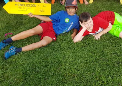 20190706 184253Luis Und Gabriel Schaukasten